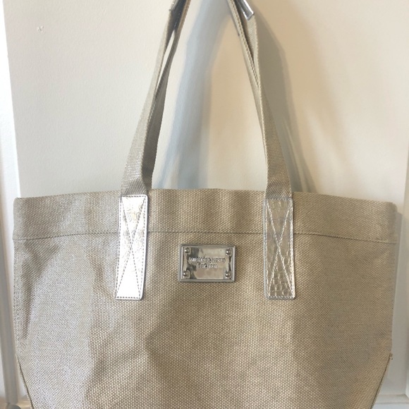Michael Kors tan tote - Picture 2 of 7